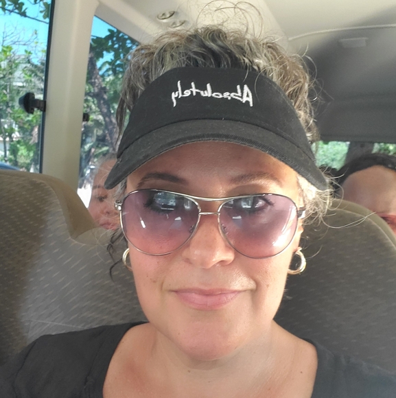 Meet your Posher, Posh - Picture 1 of 1